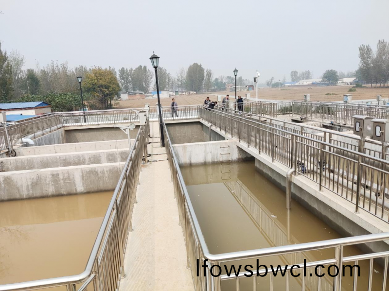 慶祝(zhu)公(gong)司濮(pu)陽汚水(shui)處理項目註(zhu)水投(tou)入(ru)使用