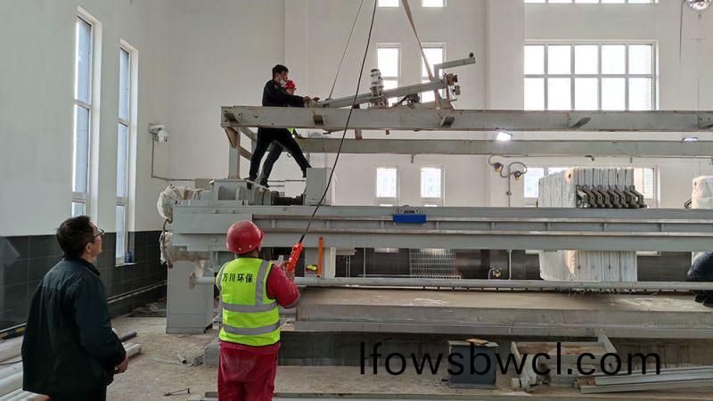 折疊帶(dai)式(shi)壓(ya)濾(lv)機的(de)結(jie)構特點