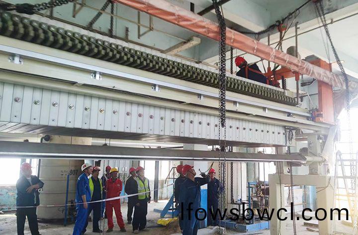 吉(ji)林(lin)石(shi)化(hua)公(gong)司闆(ban)框(kuang)隔(ge)膜(mo)壓(ya)濾機成(cheng)套(tao)設備安(an)裝完(wan)成(cheng)